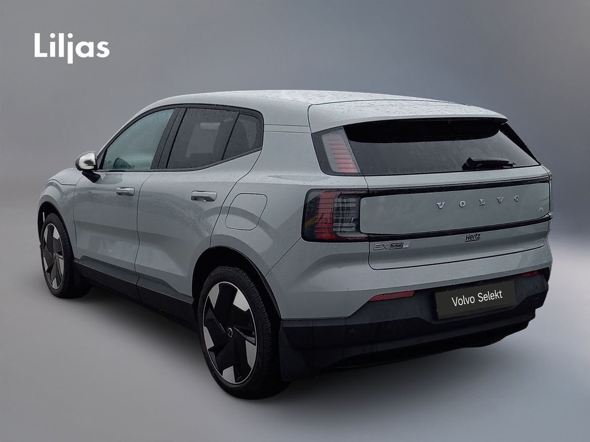 Volvo EX30 Extended Range Plus 2026, photo 3/4