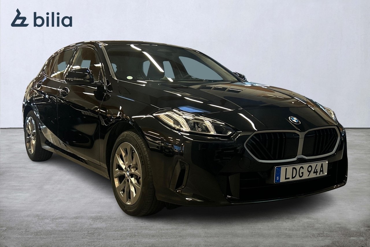 BMW 120 2026, bild 7/10