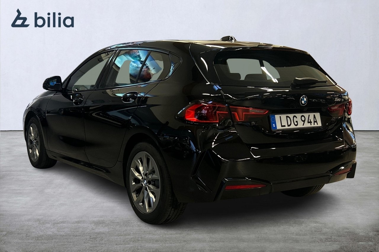 BMW 120 2026, bild 6/10
