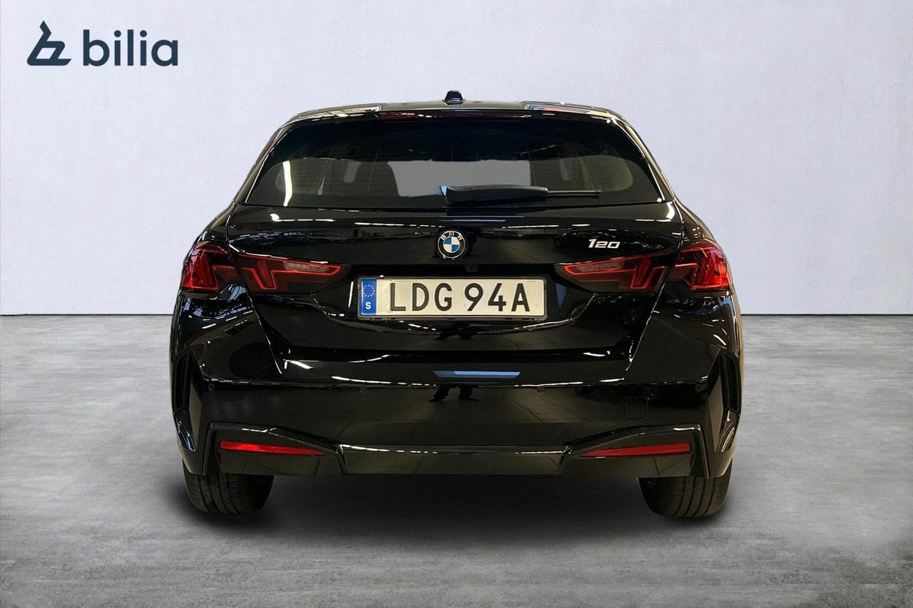 BMW 120 2026, bild 5/10