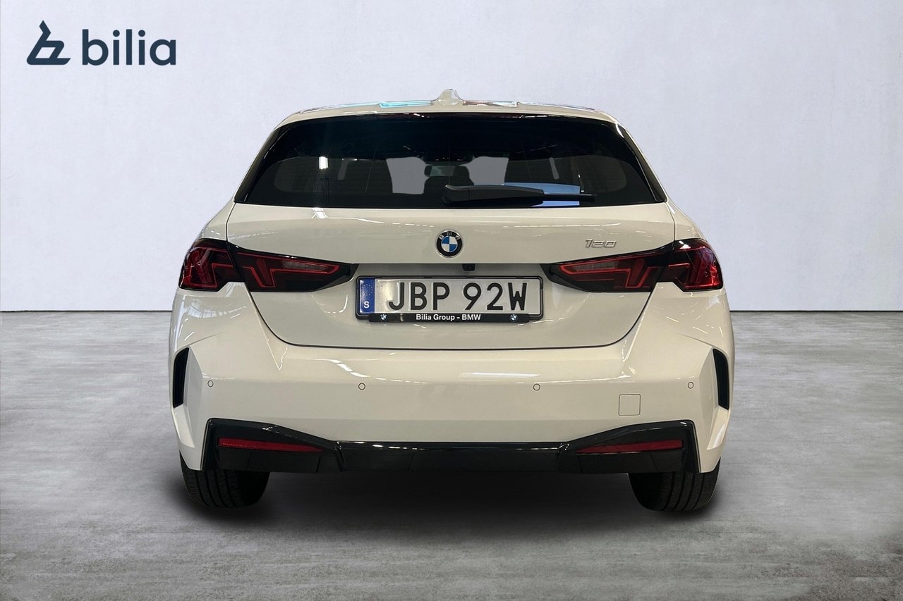 BMW 120 2026, bild 6/10