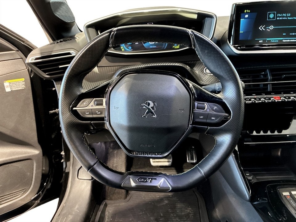 Peugeot e-208 136 GT 2022, bild 7/10