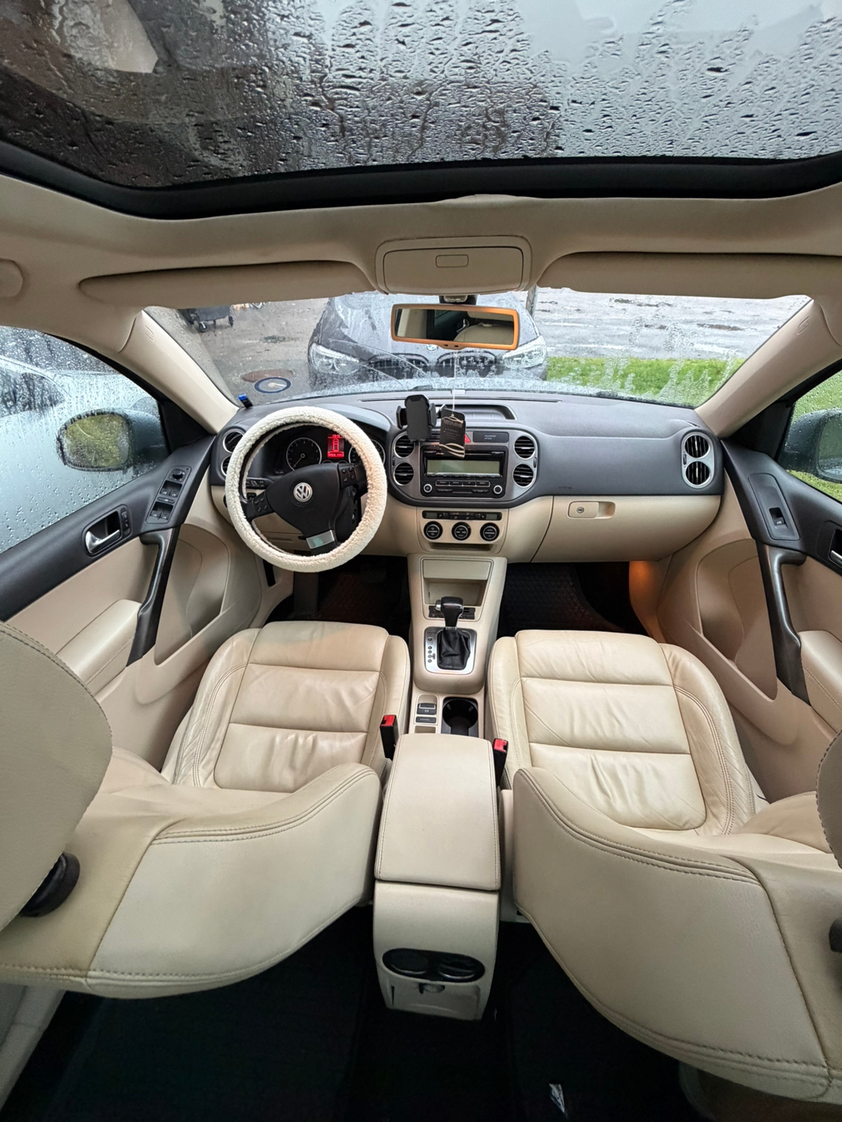 Volkswagen Tiguan 2009, bild 2/5