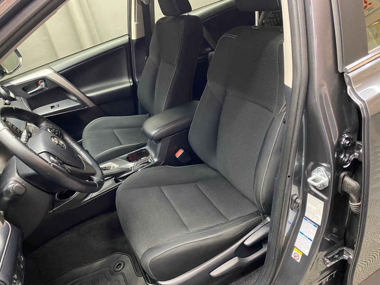 Toyota RAV4 2.5 Hybrid Active 2017, bild 5/10
