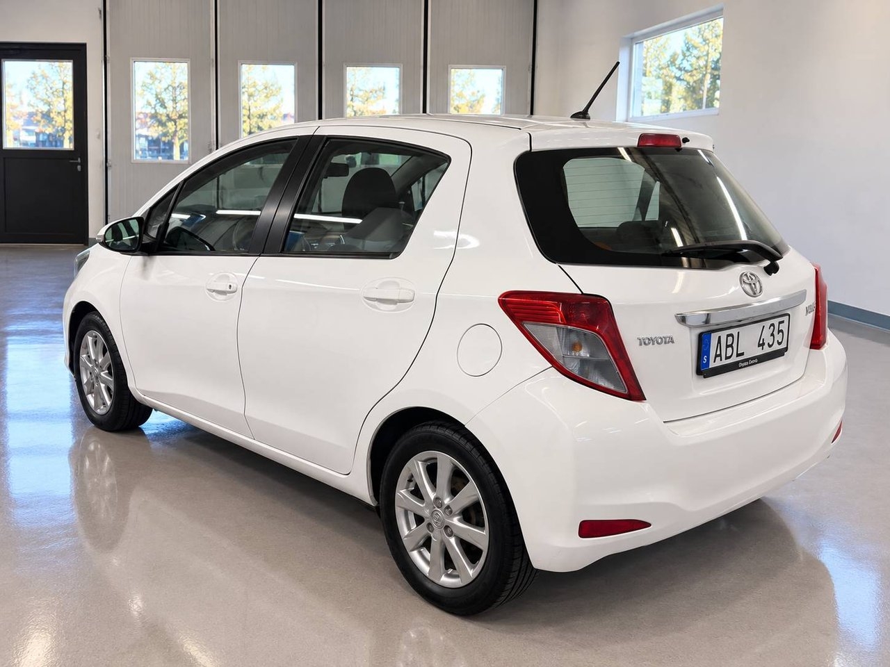 Toyota Yaris 1.33 Active 2013, bild 4/10