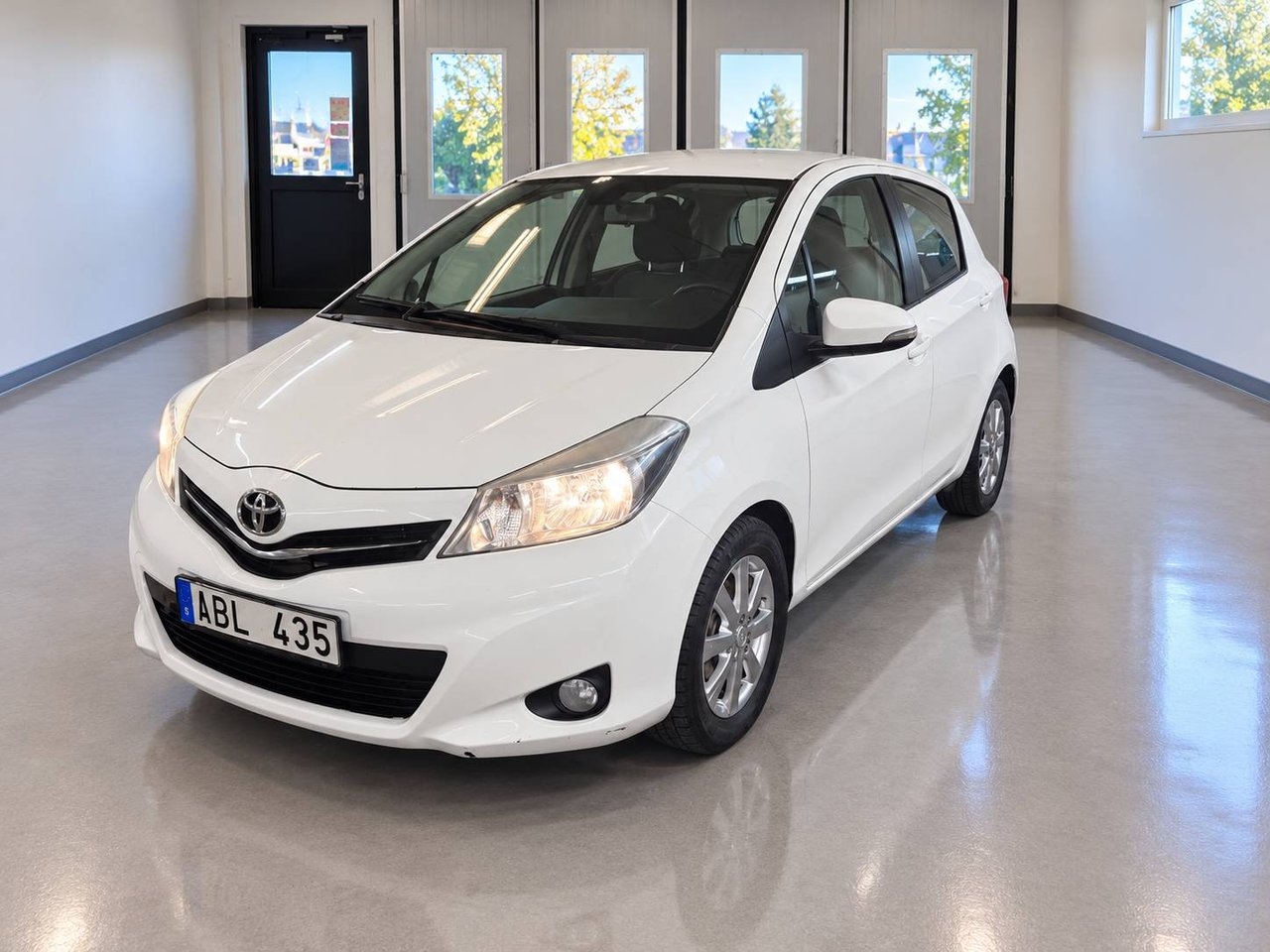 Toyota Yaris 1.33 Active 2013, bild 3/10