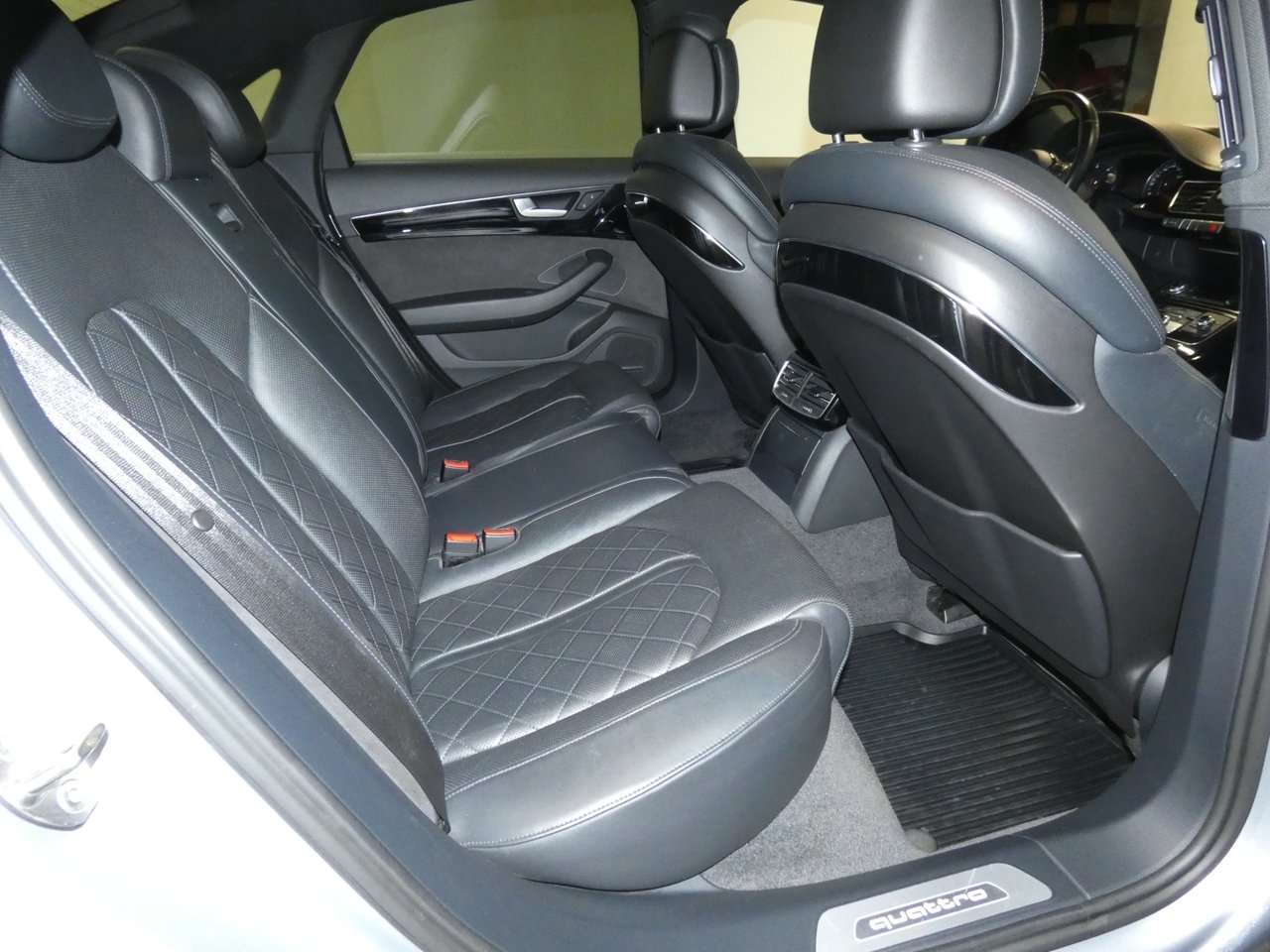 Audi A8 3.0 TDI 2017, bild 6/10