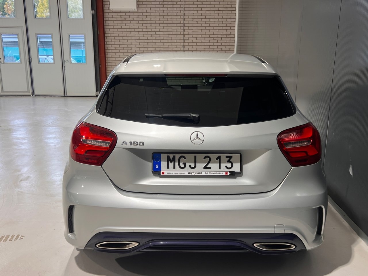 Mercedes-Benz A 180 AMG Line 2016, photo 4/10