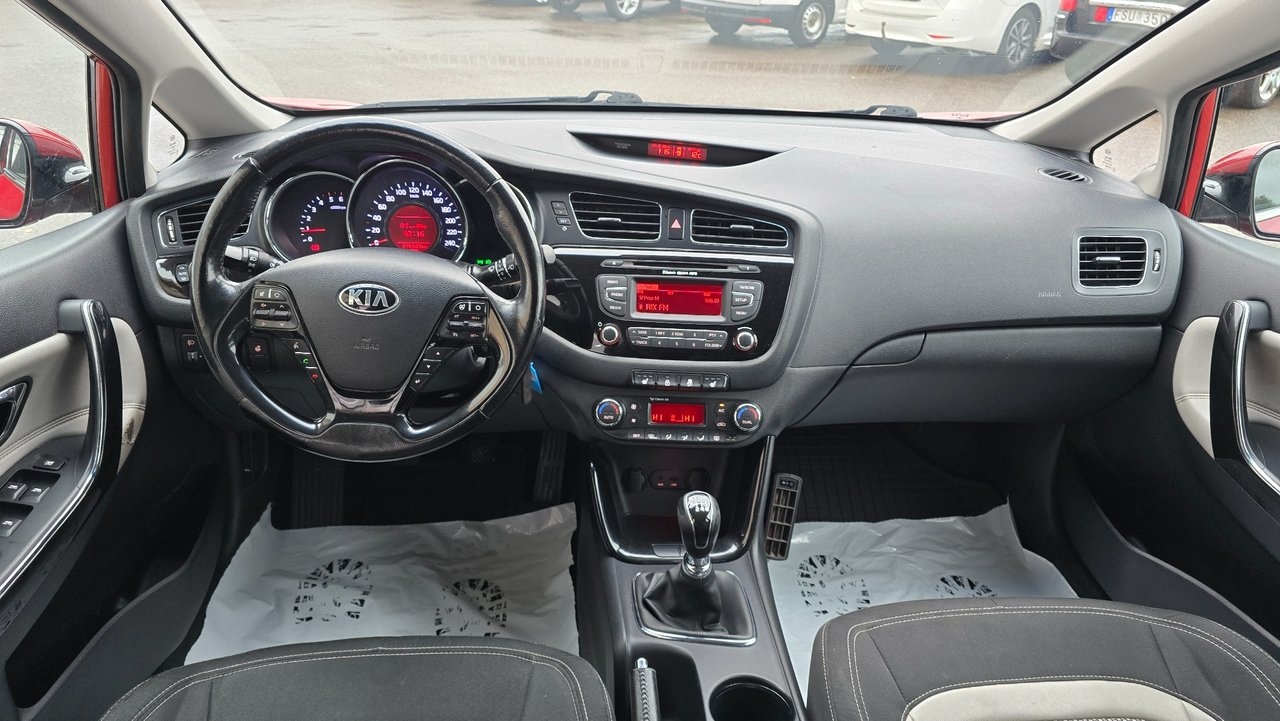 Kia Ceed 1.6 CRDi 128 2013, bild 7/10