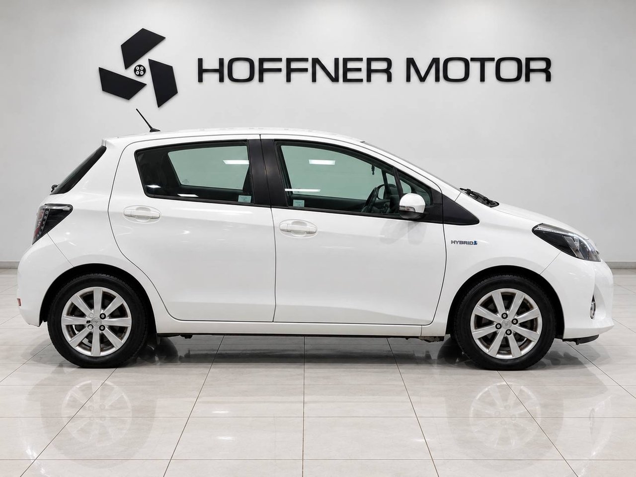 Toyota Yaris 1.5 Hybrid Active 2012, bild 6/10