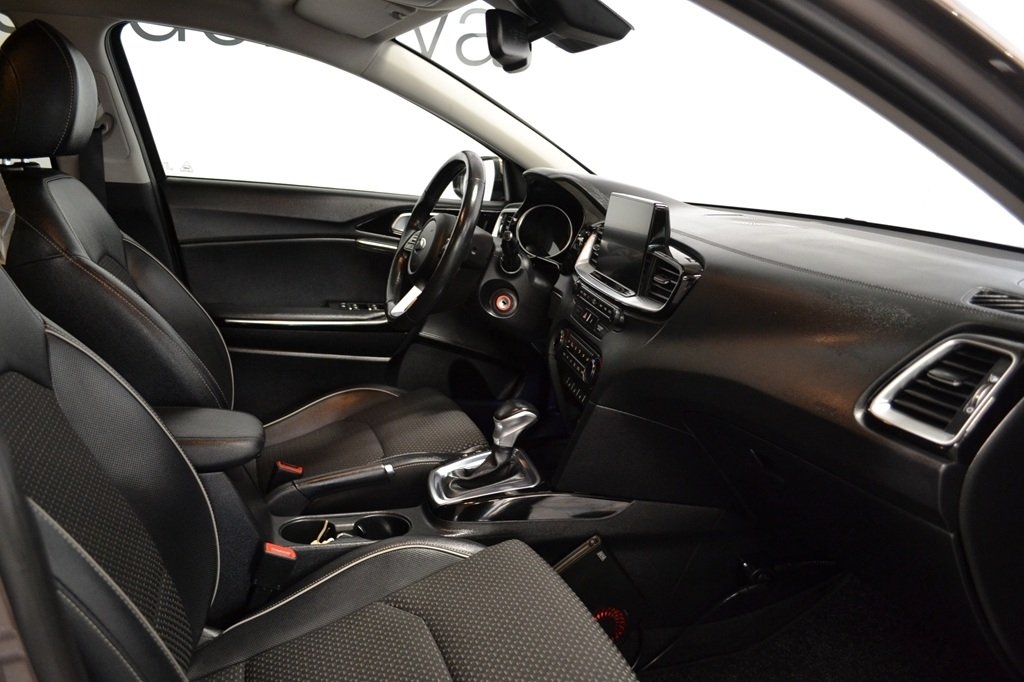 Kia Ceed 1.4 T-GDI 2019, bild 4/6