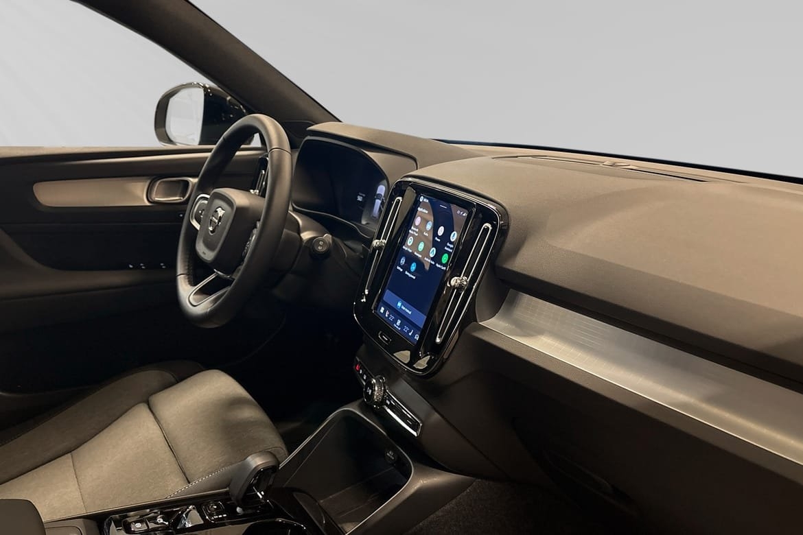 Volvo XC40 B4 Plus Dark 2026, kuva 10/10