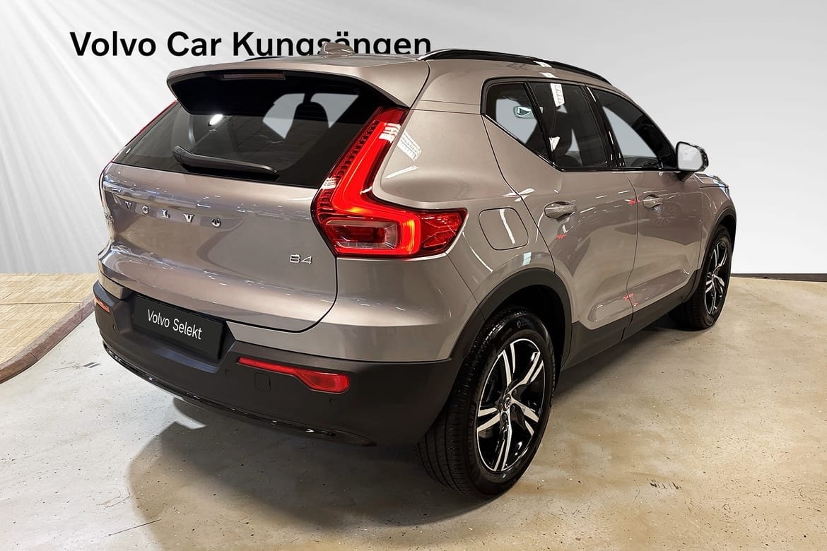 Volvo XC40 B4 Plus Dark 2026, bild 5/10