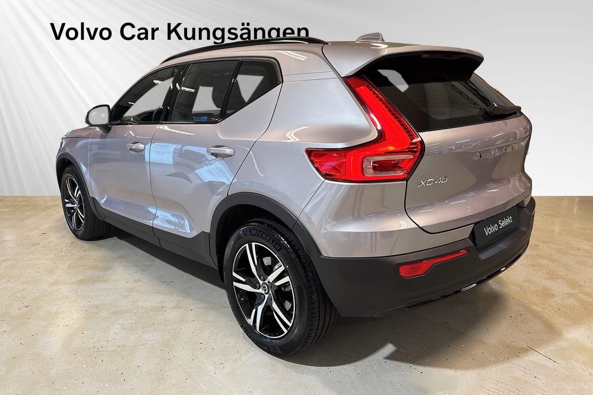 Volvo XC40 B4 Plus Dark 2026, bild 4/10