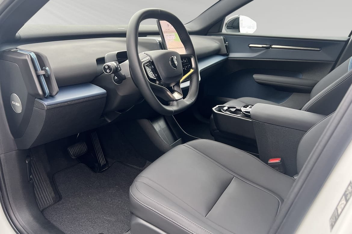 Volvo EX30 Extended Range Plus 2026, bild 7/10