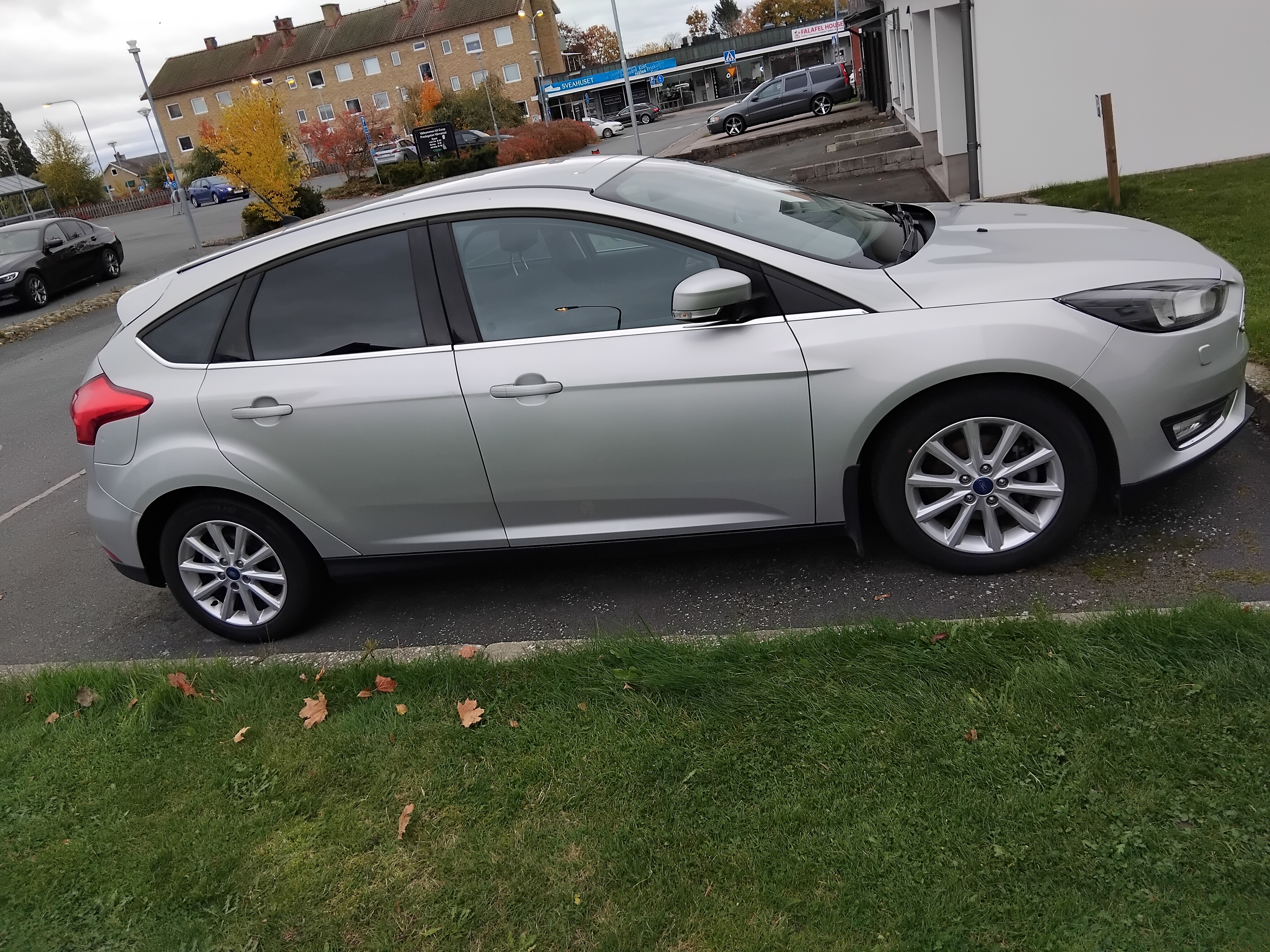 Ford Focus 1.0 EcoBoost 2016, bild 2/8