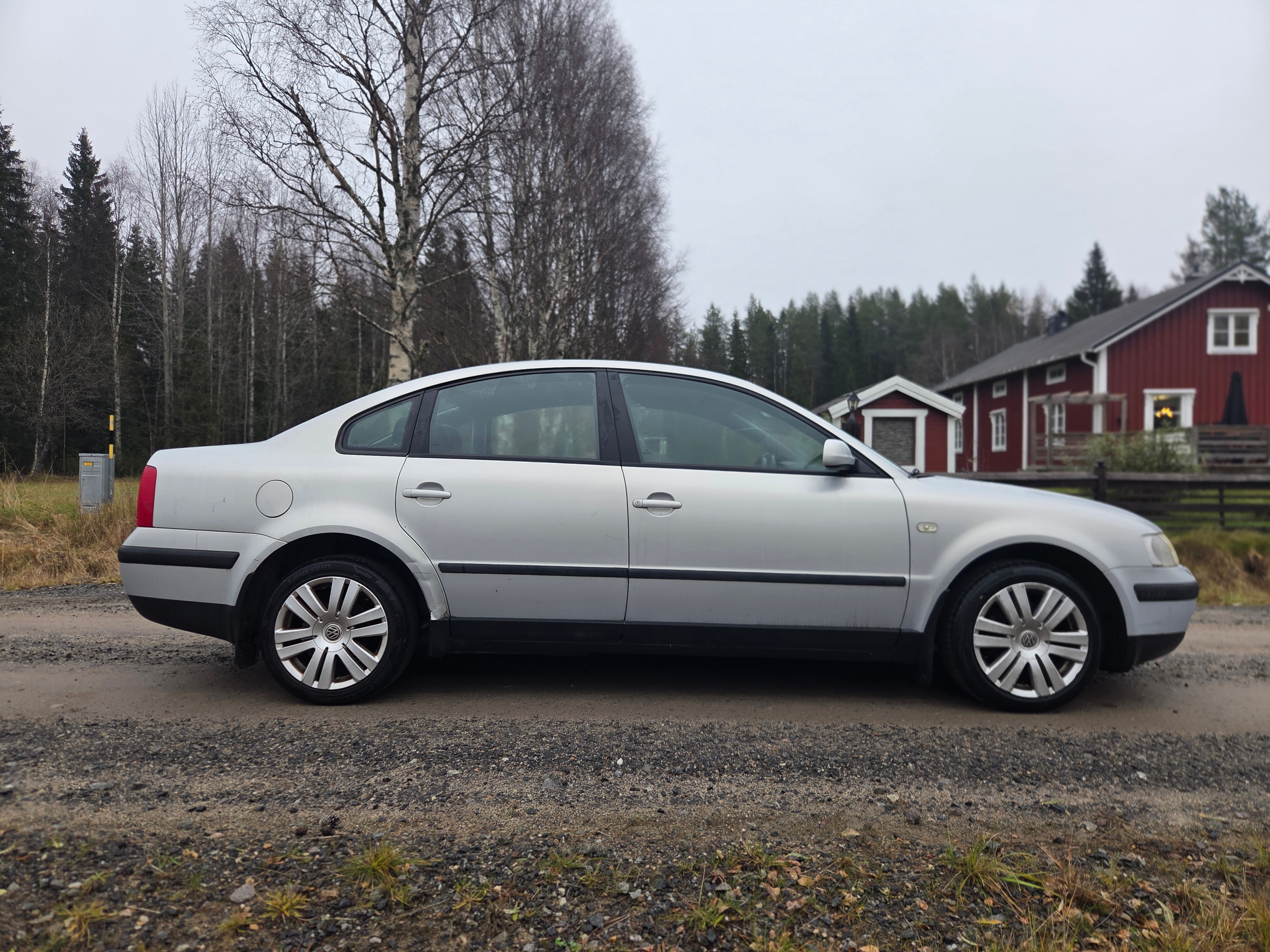 Volkswagen Passat 1.8 5V 1999, bild 2/8