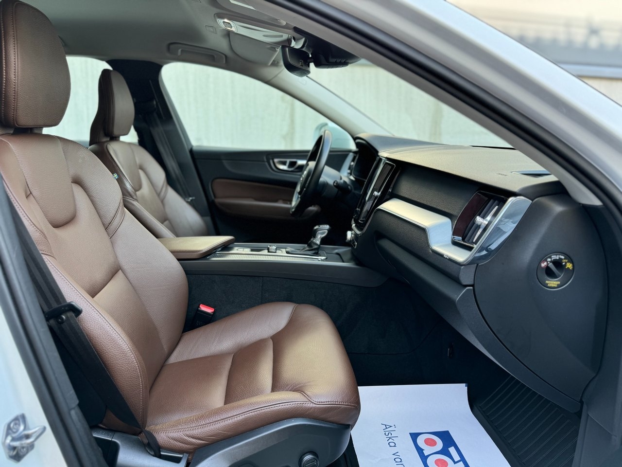 Volvo XC60 D4 Momentum 2019, bild 6/10