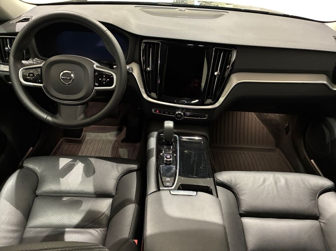 Volvo V60 T6 Plus Dark Nordic 2025, bild 6/10