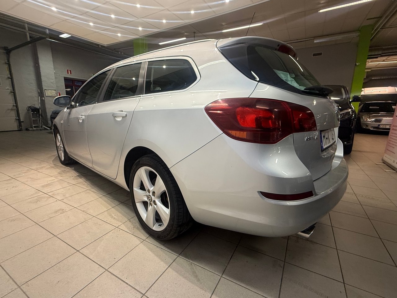 Opel Astra 1.4 Turbo Enjoy 2012, bild 5/10