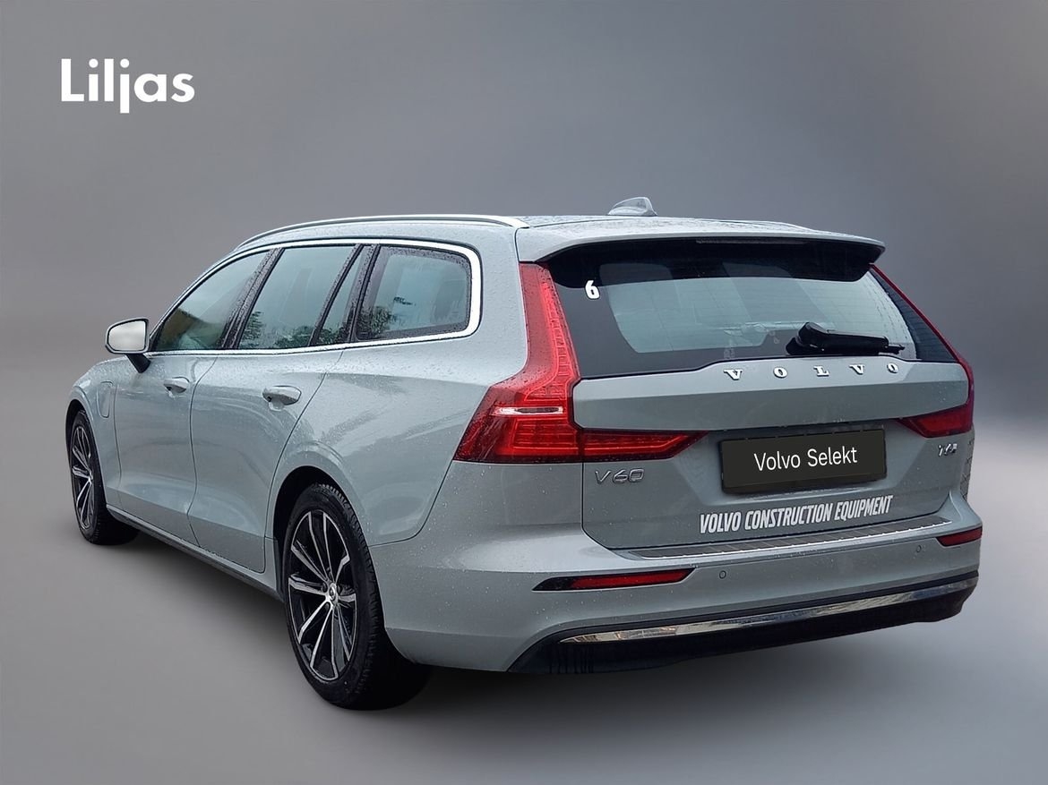 Volvo V60 T6 Plus Bright 2025, bild 3/4