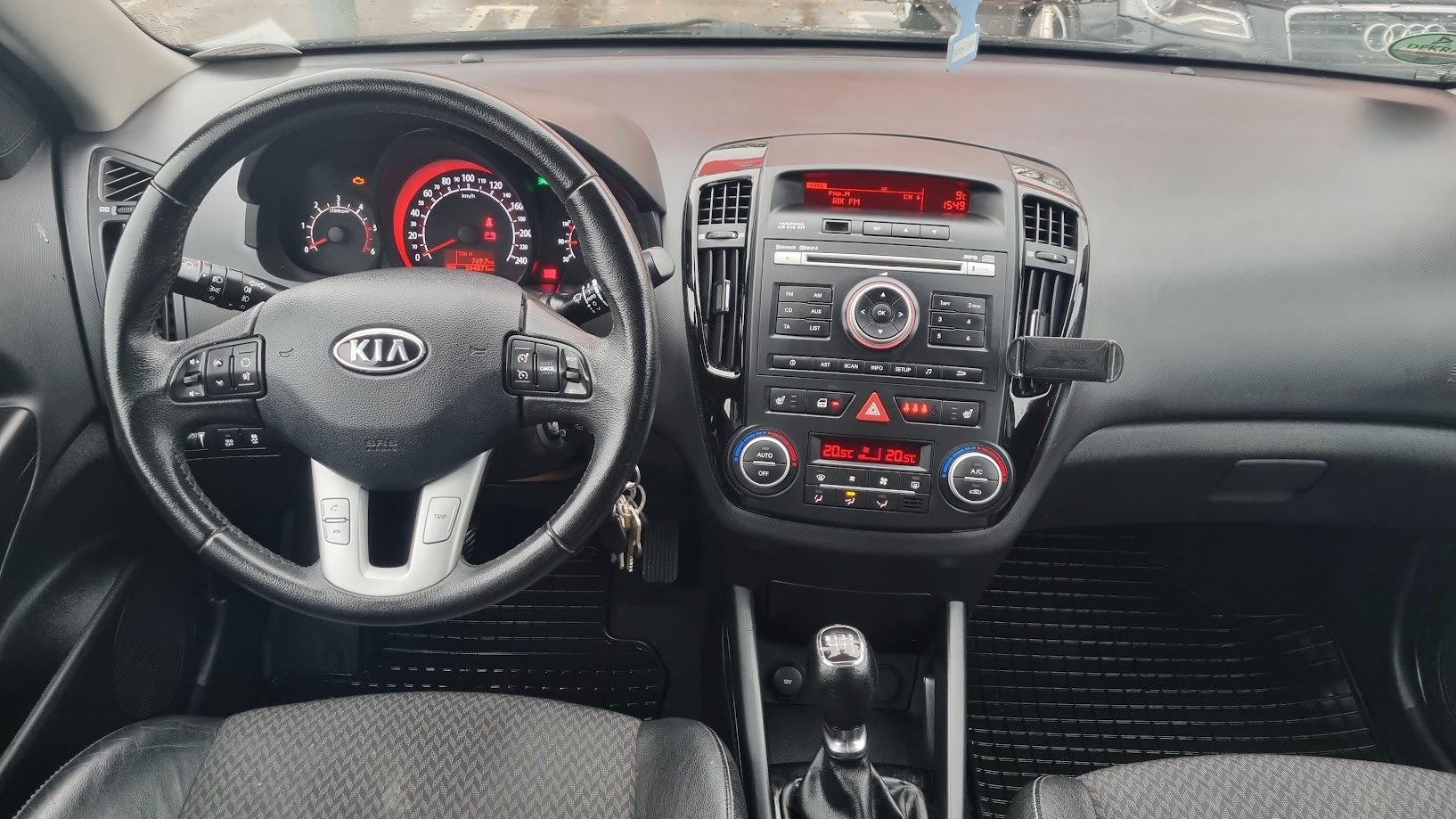Kia Ceed 1.6 CRDi 128 2012, bild 2/8