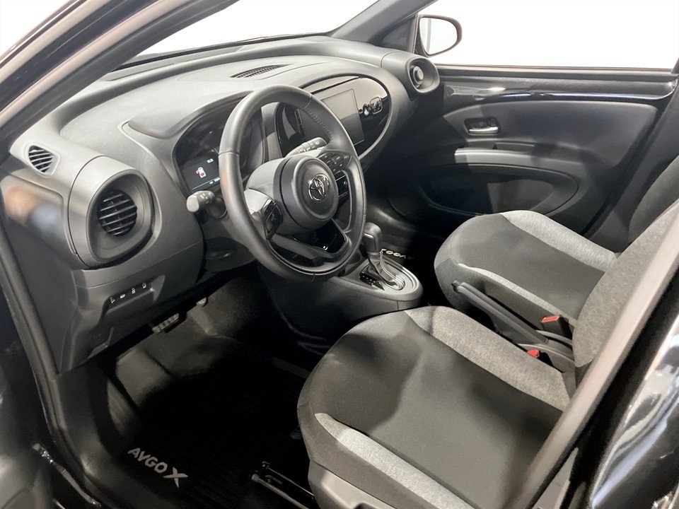 Toyota Aygo X 2025, bild 5/10