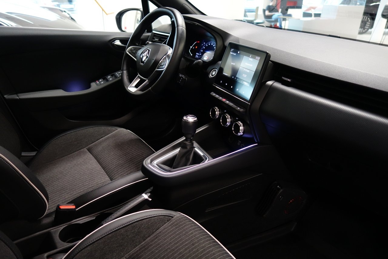 Renault Clio TCe 90 Intens 2022, bild 6/6