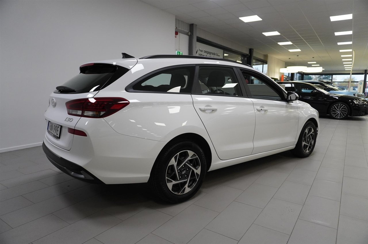 Hyundai i30 1.0 T-GDI Essential 2025, bild 3/10