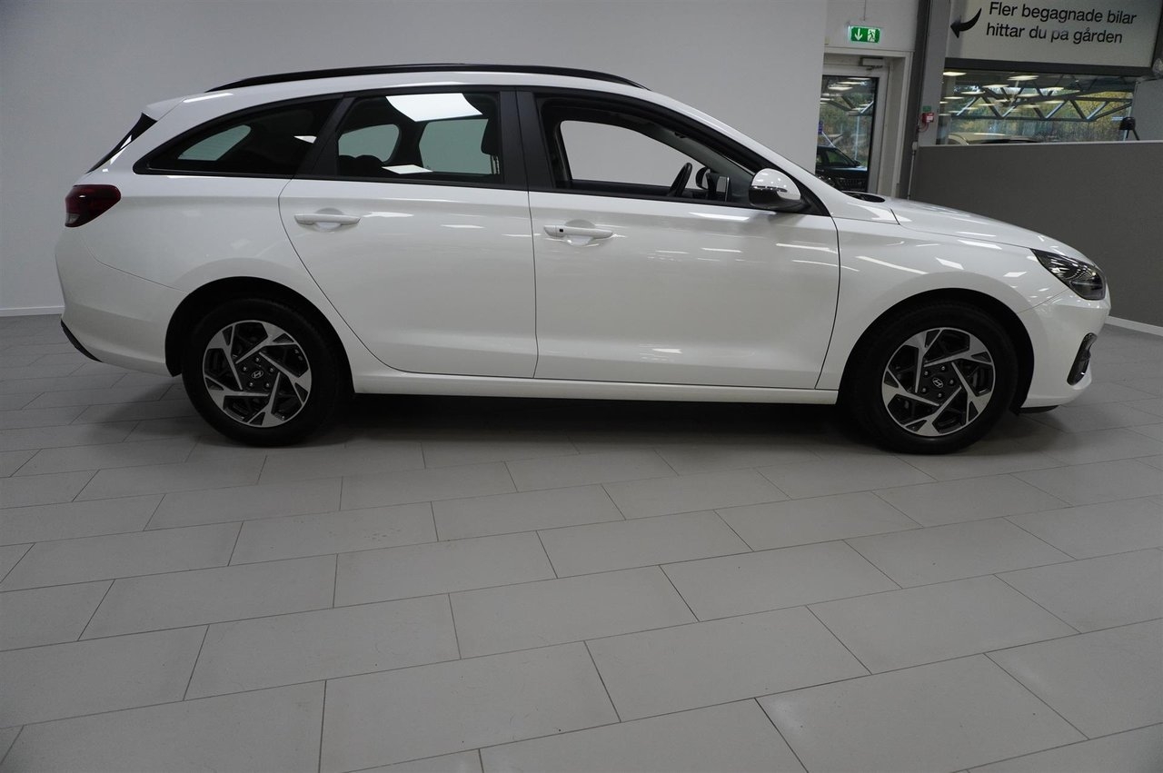 Hyundai i30 1.0 T-GDI Essential 2025, bild 5/10