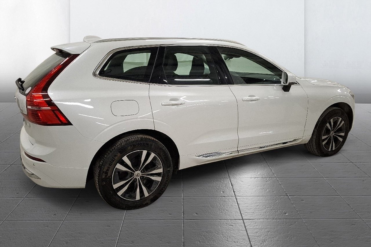 Volvo XC60 T6 Core Bright 2024, bild 4/8