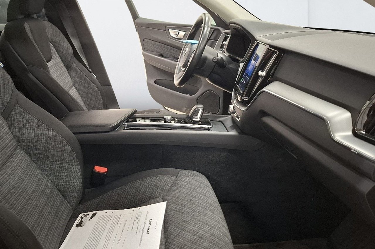 Volvo XC60 T6 Core Bright 2024, bild 6/8