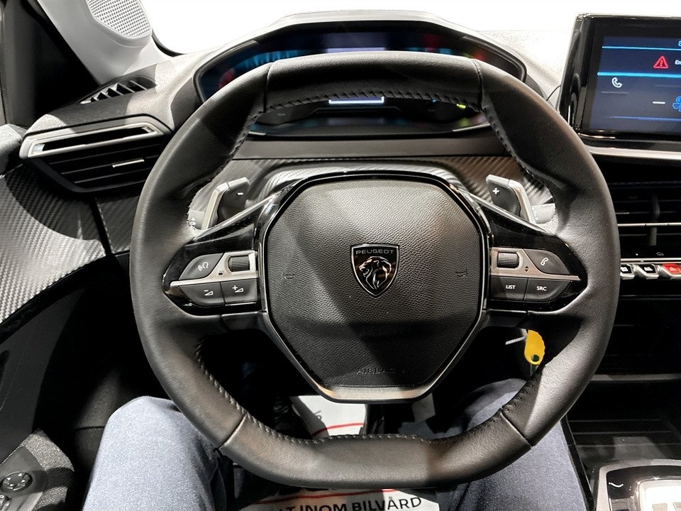 Peugeot 208 1.2 Hybrid 100 Style 2025, bild 7/10