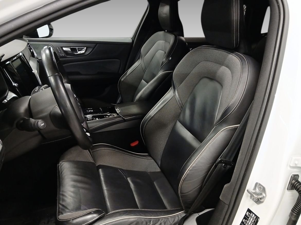 Volvo V60 T8 R Design 2019, bild 7/10