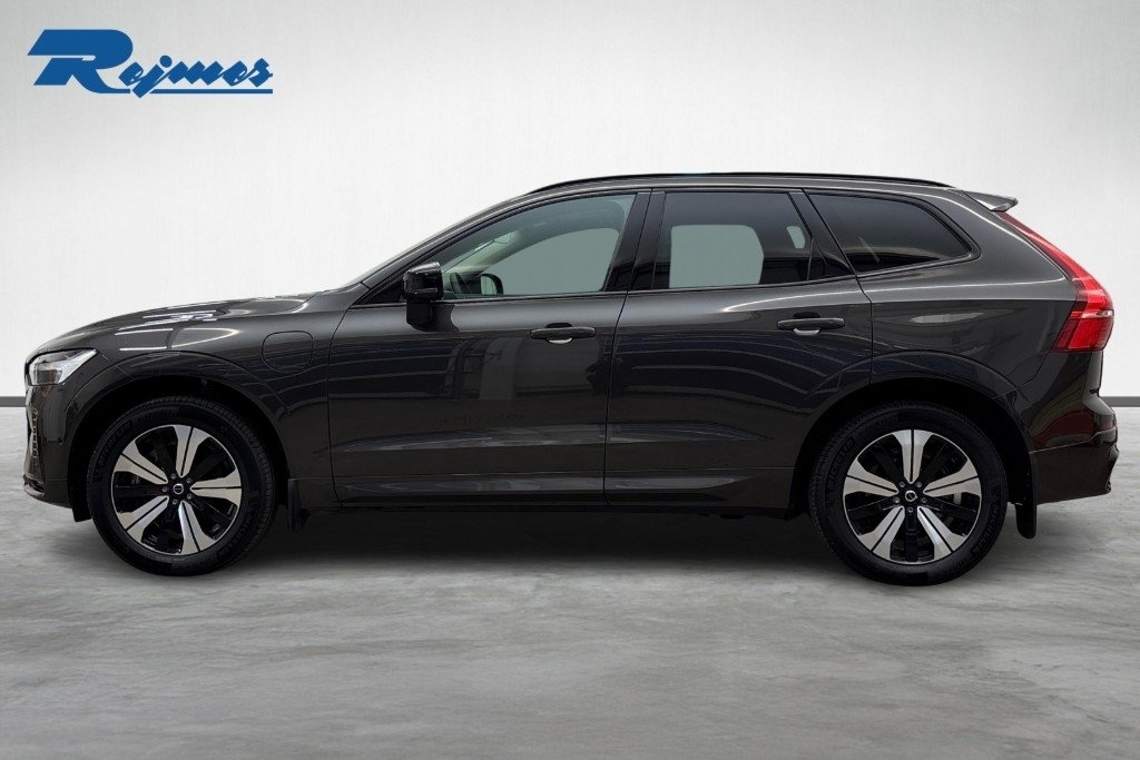 Volvo XC60 Plus Dark Nordic 2025, bild 3/31
