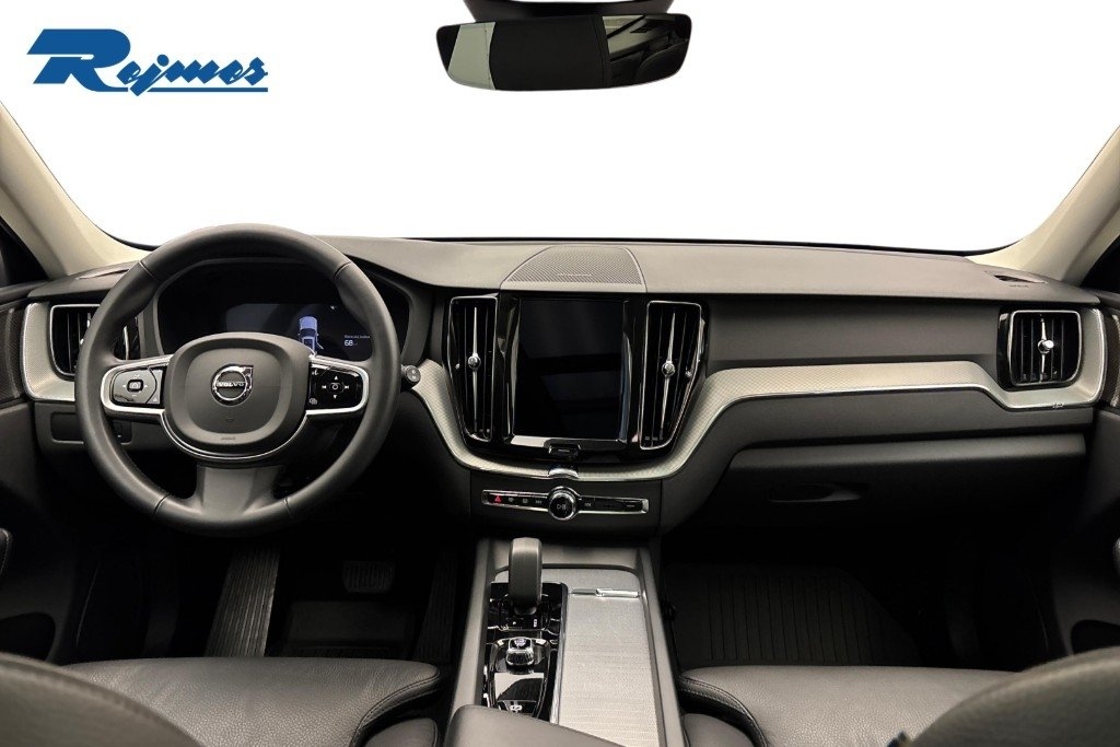Volvo XC60 Plus Dark Nordic 2025, bild 2/31