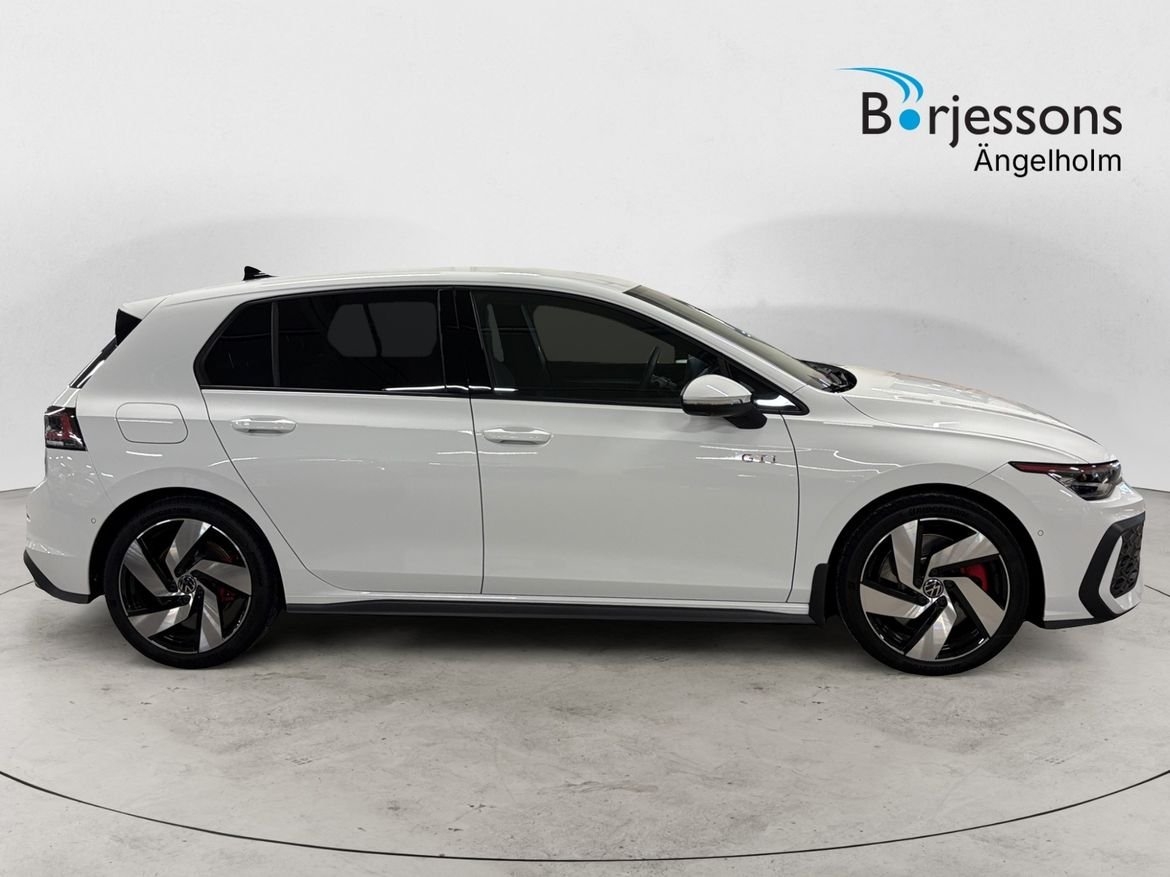 Volkswagen Golf GTI 2026, bild 2/8