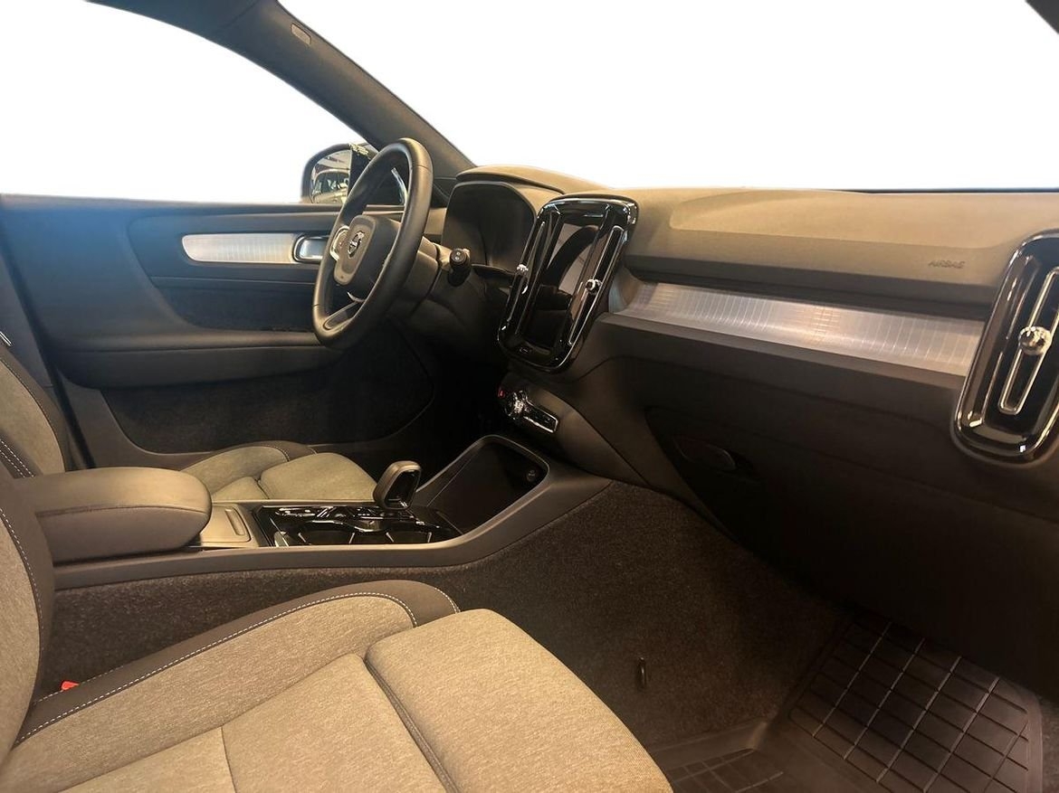 Volvo XC40 B3 Plus Dark 2025, bild 5/10