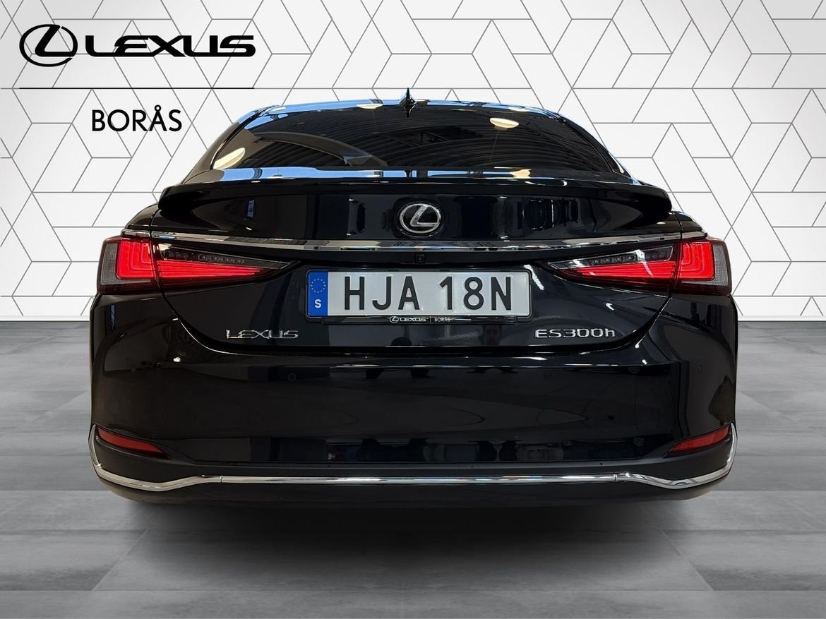 Lexus ES 300h 2023, bild 4/10