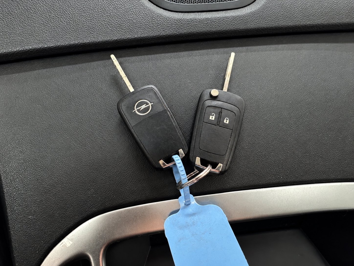 Opel Astra 1.7 CDTI 2011, bild 8/8