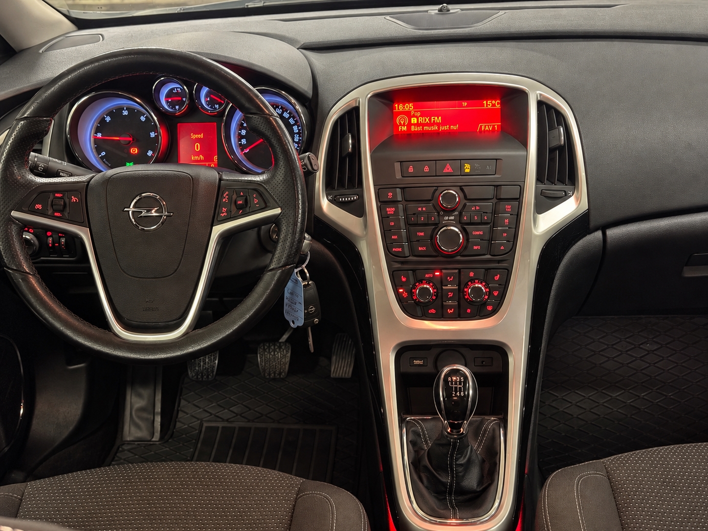 Opel Astra 1.7 CDTI 2011, bild 6/8