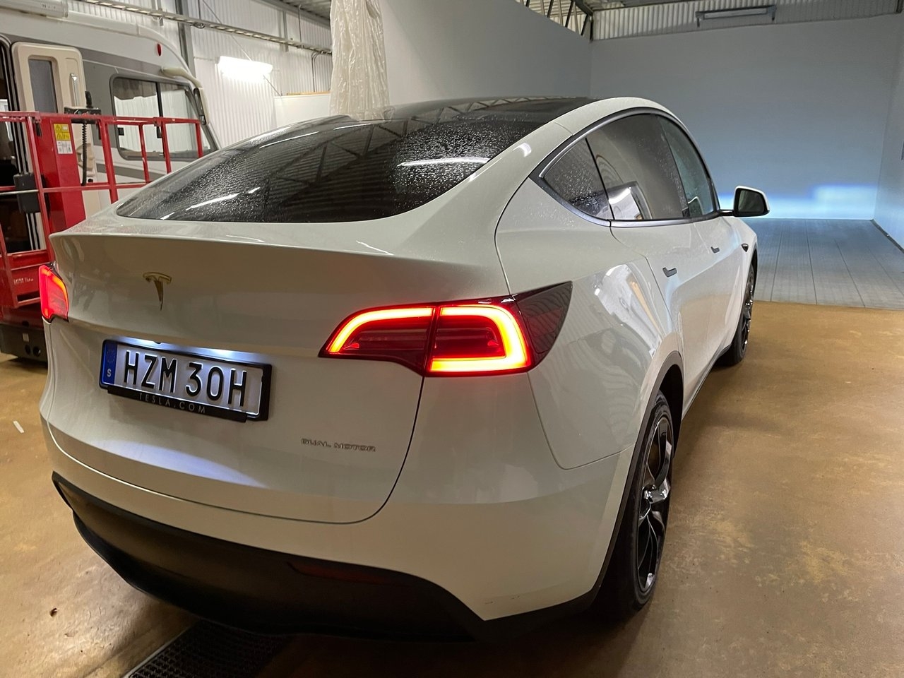 Tesla Model Y 2023, bild 3/6