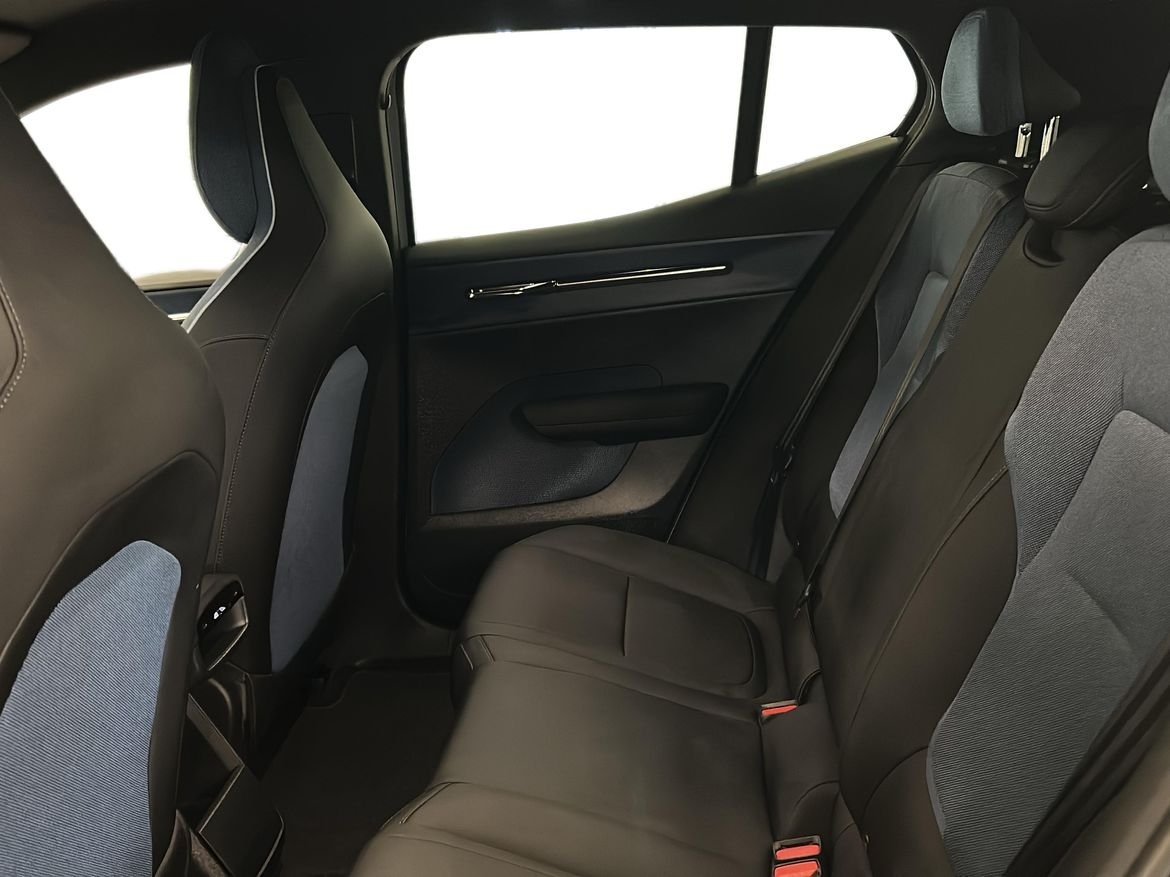 Volvo EX30 Extended Range Plus 2024, bild 5/10