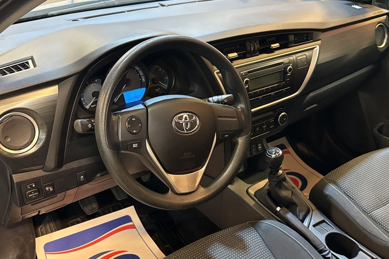 Toyota Auris 1.6 Life 2013, kuva 7/10