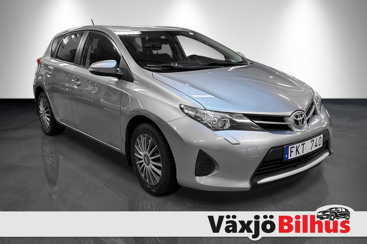 Toyota Auris 1.6 Life 2013, kuva 6/10