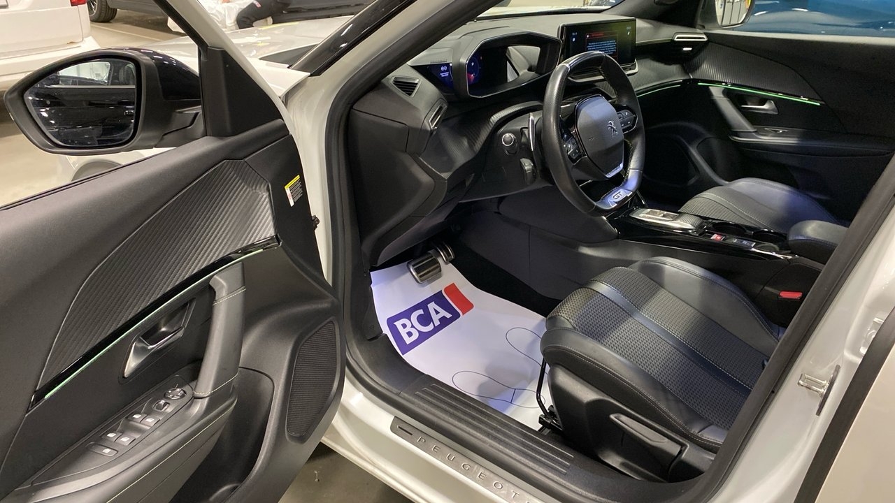 Peugeot 2008 1.2 PureTech 130 GT 2023, bild 5/10