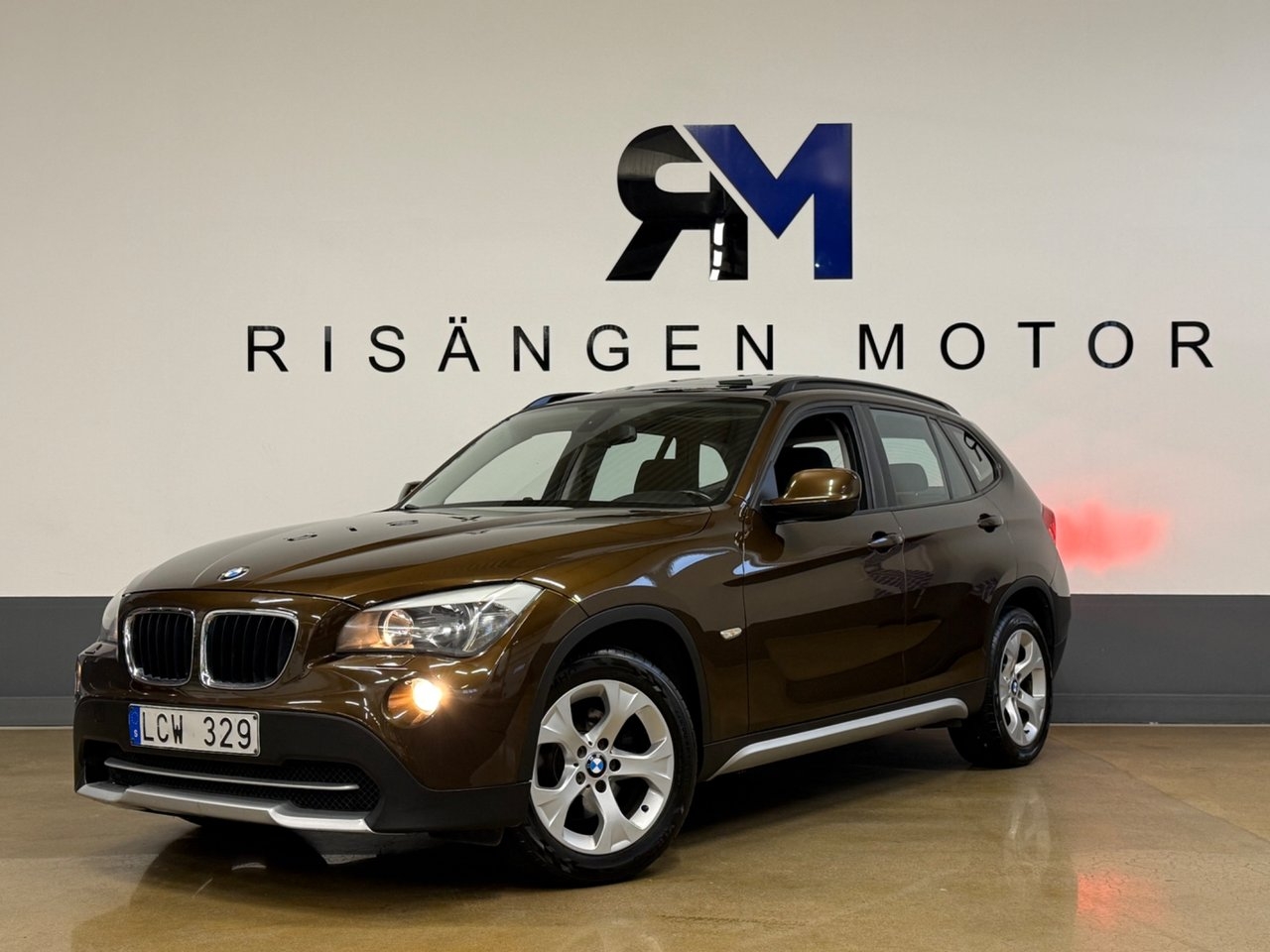 BMW X1 18i 2011, bild 2/10