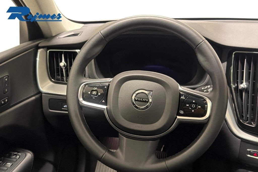 Volvo XC60 Plus Bright 2024, kuva 9/10