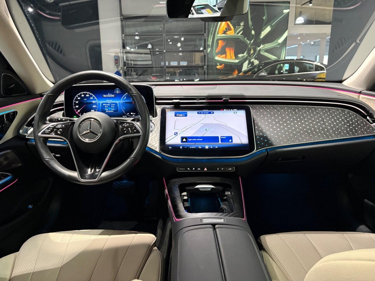 Mercedes-Benz E 300 de All-Terrain 2024, bild 4/10