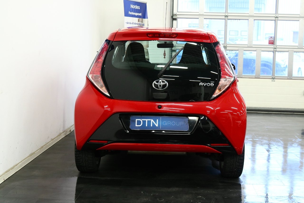 Toyota Aygo 1.0 X-Play X-Shift 2015, kuva 3/10